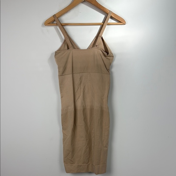 Spanx Full Shapewear Slip Nude Size Extra Large - Picture 3 of 8